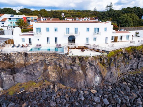 Luxury Villas in Portugal with Cliffside Views